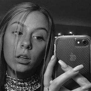 Meet your Posher, Eva